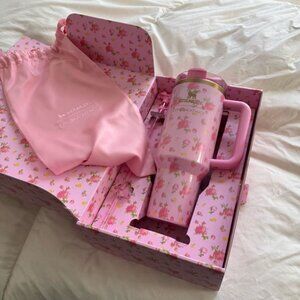 New Stanley x LoveShackFancy 40 Oz Ibiza Sunset Pink Floral Flowstate Tumbler